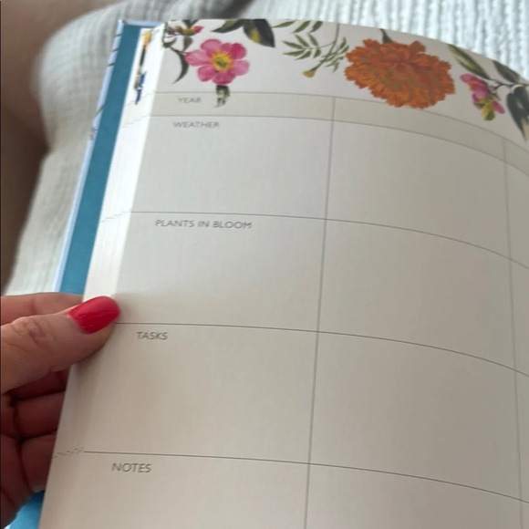 Gardener's Five-Year Record Book - Floral Design - Picture 4 of 7